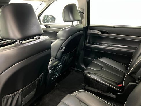 Used 2024 Hyundai Palisade SEL w/ Premium Package image 19
