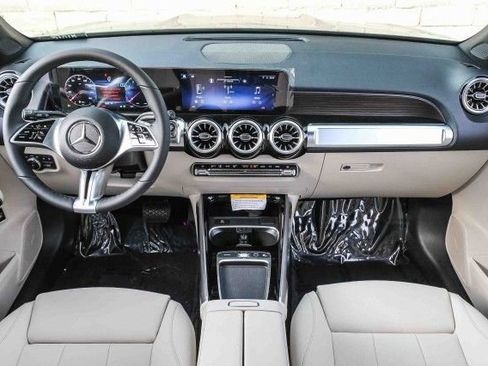 New 2026 Mercedes-Benz GLB 250 4MATIC image 12