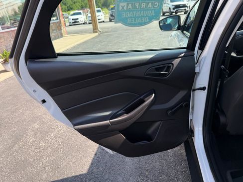 Used 2014 Ford Focus S FWD image 15