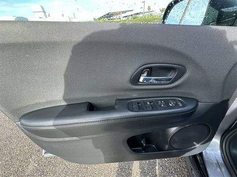 Used 2021 Honda HR-V Sport image 21