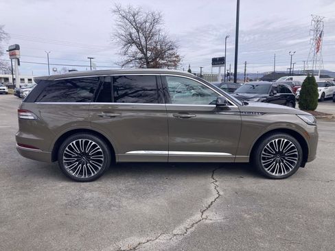 New 2025 Lincoln Aviator Black Label image 2