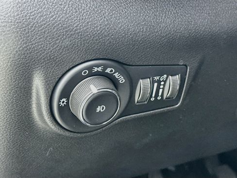 Used 2023 Jeep Compass Limited w/ Elite Group AWD/4WD image 10