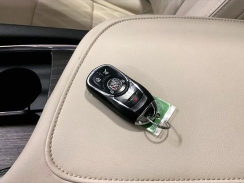 Used 2023 Buick Enclave Avenir w/ Avenir Technology Package image 11