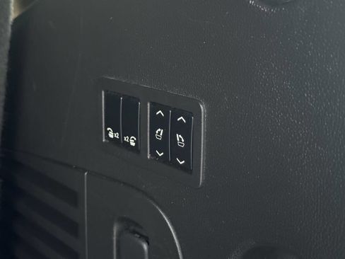 Used 2017 GMC Yukon Denali image 22