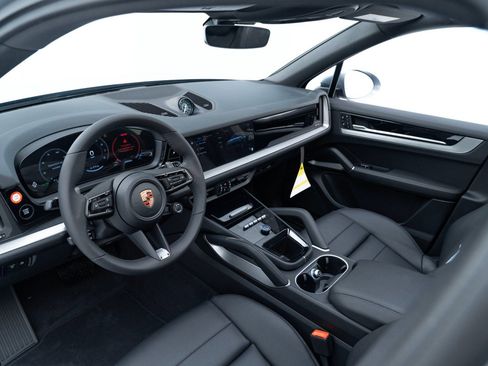 New 2026 Porsche Cayenne image 4