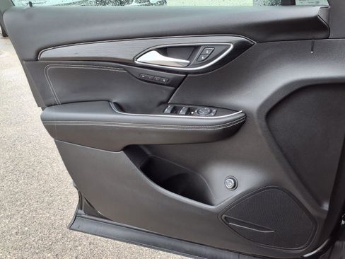Used 2023 Buick Envision Essence FWD image 23