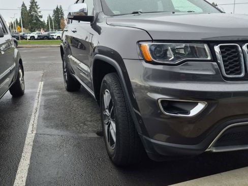 Used 2018 Jeep Grand Cherokee Limited image 6