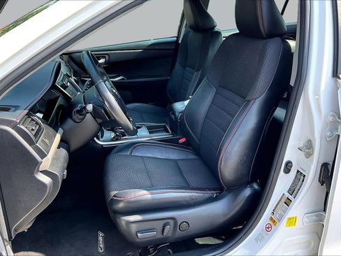 Certified 2017 Toyota Camry SE FWD image 9