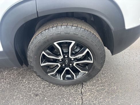 Used 2024 Chevrolet TrailBlazer ACTIV w/ Convenience Package image 10