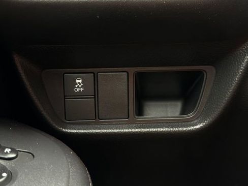 Certified 2025 Honda HR-V LX image 32