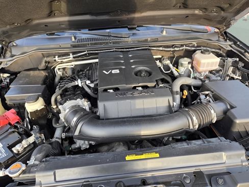 Used 2021 Nissan Frontier PRO-4X w/ Pro-4x Utility Package image 22