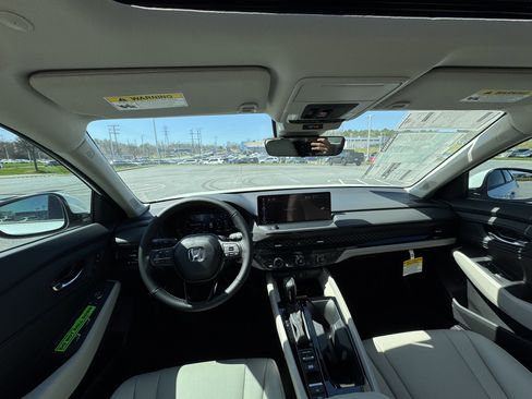 New 2025 Honda Accord EX-L image 31
