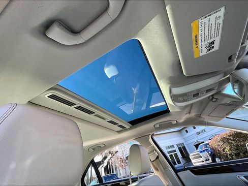 Used 2014 Mercedes-Benz E 350 Sedan image 13