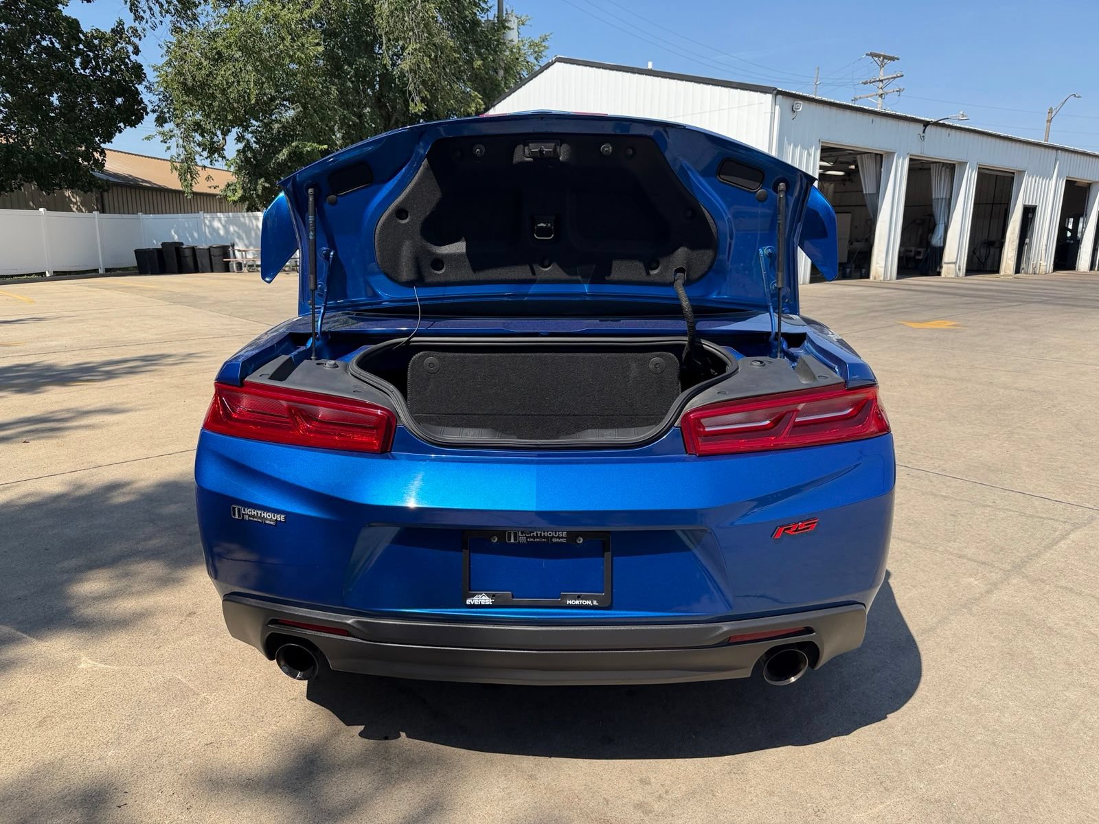 Used 2018 Chevrolet Camaro LT RWD image 35