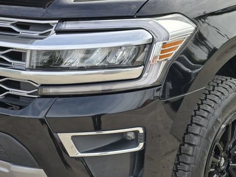 Used 2022 Ford Expedition Platinum AWD/4WD image 13