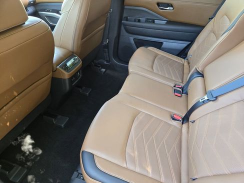 Used 2023 Nissan Pathfinder Platinum w/ Cargo Package image 36