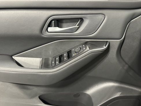 New 2026 Nissan Rogue SV w/ Cold Weather Package AWD/4WD image 6