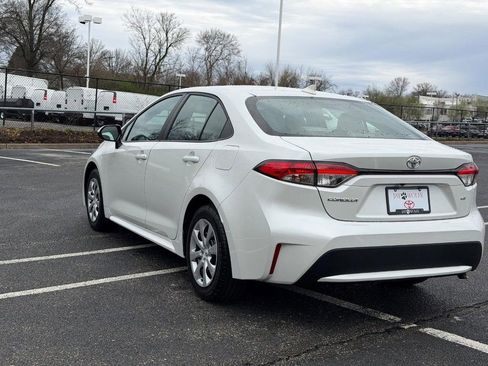 Certified 2022 Toyota Corolla LE image 10
