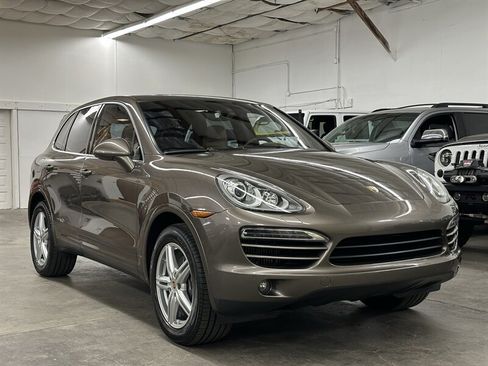 Used 2013 Porsche Cayenne Diesel AWD/4WD image 1