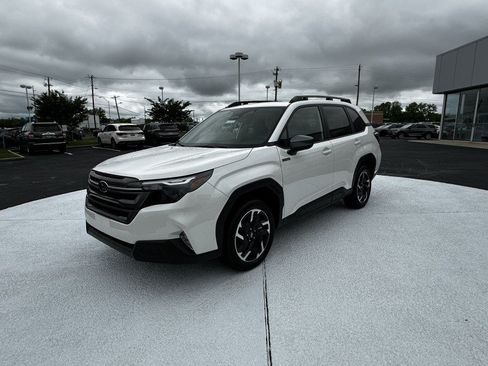 New 2026 Subaru Forester Premium AWD/4WD image 3