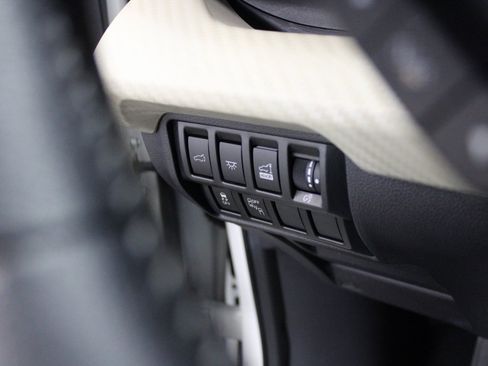 Used 2020 Subaru Ascent Premium w/ Convenience Package image 33