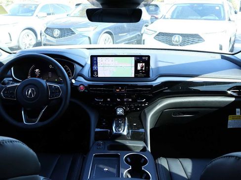 Certified 2026 Acura MDX w/ Technology Package FWD image 10