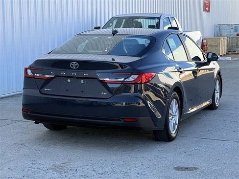 Used 2025 Toyota Camry LE image 4