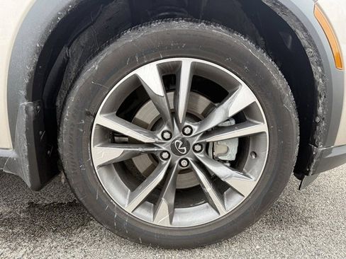 Certified 2025 INFINITI QX60 Luxe image 24