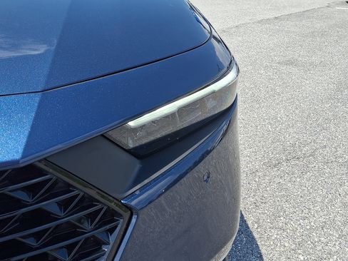 Used 2025 Honda Accord Touring image 9