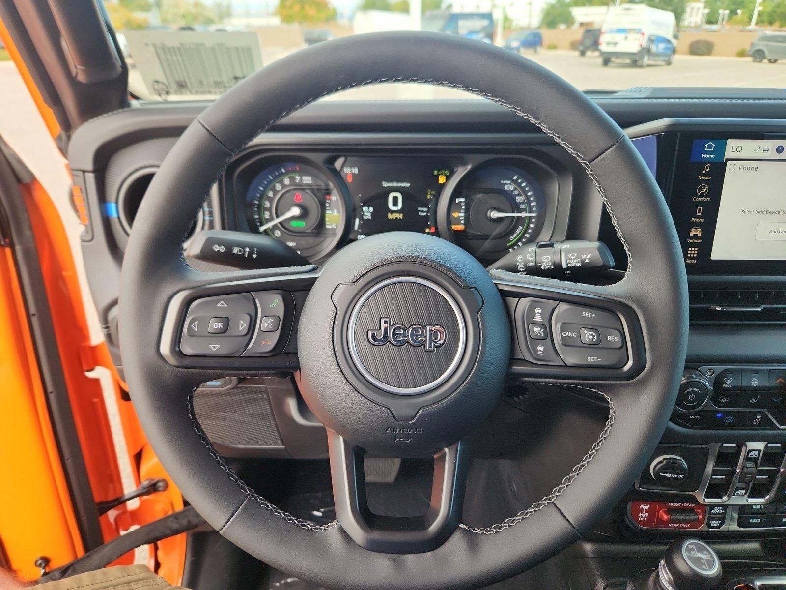 New 2025 Jeep Wrangler Unlimited Rubicon 4xe w/ Convenience Group AWD/4WD image 10