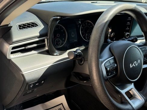 Used 2023 Kia K5 LXS image 28