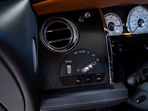 Used 2018 Rolls-Royce Wraith image 40