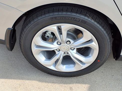 New 2026 Honda Accord LX image 9