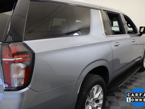 Certified 2023 Chevrolet Suburban Premier w/ Premium Package image 5