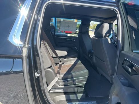 New 2026 Chevrolet Suburban High Country w/ Sun And Tow Package image 33