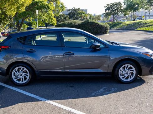 Used 2024 Subaru Impreza 2.0i image 3