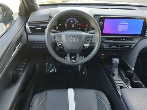 Certified 2025 Toyota Camry SE image 15