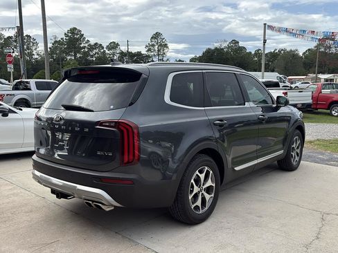 Used 2020 Kia Telluride EX w/ Towing Package FWD image 5