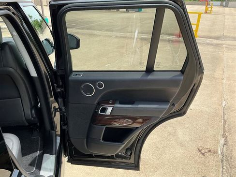 Used 2017 Land Rover Range Rover HSE AWD/4WD image 39