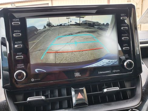 Used 2020 Toyota Corolla XSE FWD image 3