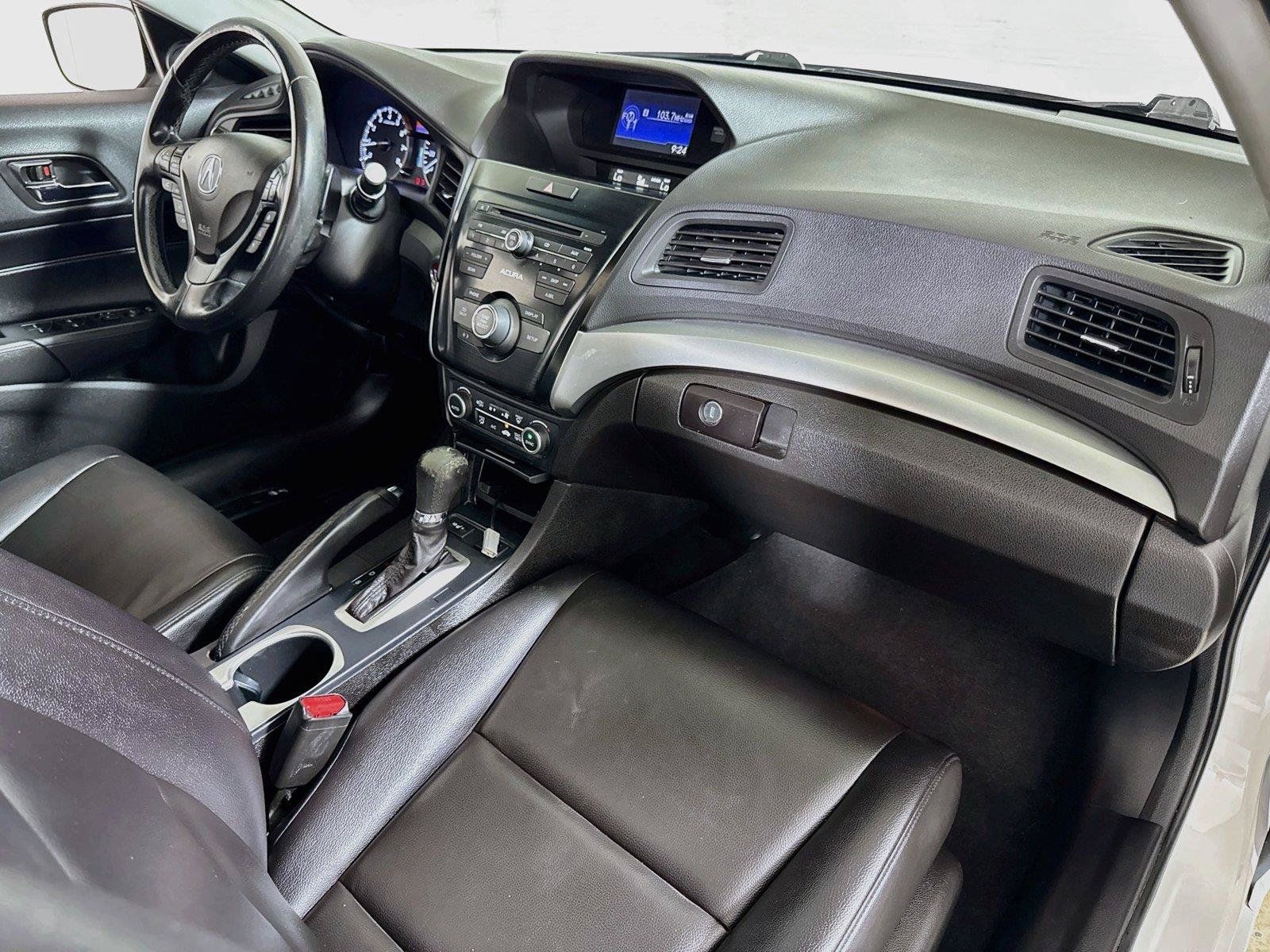 Used 2017 Acura ILX FWD image 28