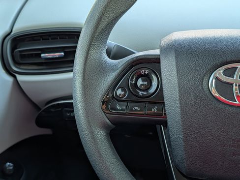 Used 2022 Toyota Prius LE image 23