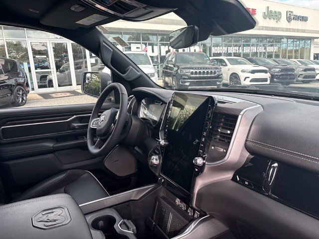 Used 2025 RAM 1500 Laramie AWD/4WD image 16