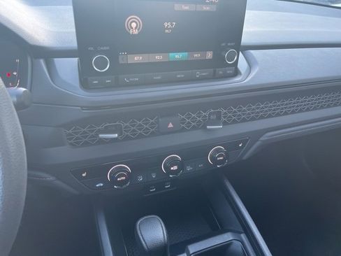 Used 2023 Honda Accord EX image 41