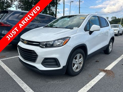 Used 2021 Chevrolet Trax LS w/ Tint and Cruise Package FWD image 1