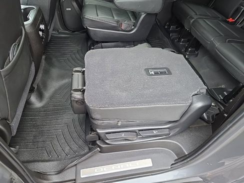 Used 2021 GMC Yukon XL Denali w/ Denali Premium Package image 49