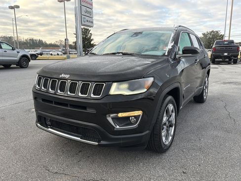 Used 2018 Jeep Compass Limited w/ Navigation Group image 2