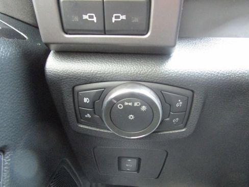 Used 2016 Ford F150 XLT w/ Equipment Group 302A Luxury image 12