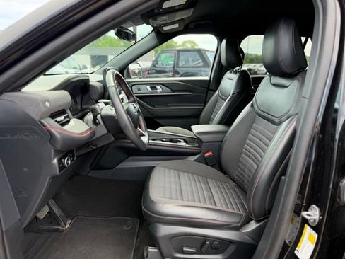 Certified 2025 Ford Explorer ST-Line AWD/4WD image 15