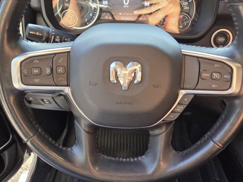 Used 2023 RAM 1500 Laramie AWD/4WD image 33